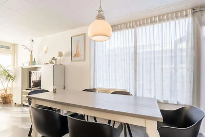Schönes Ferienhaus in Baarland mit Terrasse