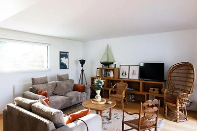 Haus in der Nähe des Wanderwegs GR 34 und der...