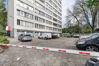 Riverside Flat near Center
