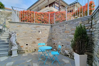 Appartement in Luino met gedeeld zwembad