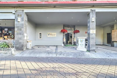 Luxury Deluxe DBL Retreat W/ Free WiFi and...