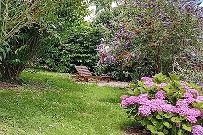 Rose am Mühlenbach