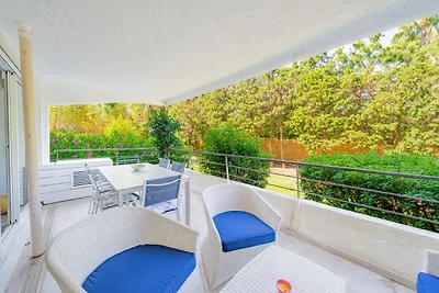 Charming Apartment with pool 2BR/4P -...