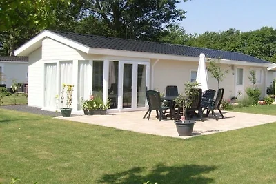 Vakantiehuis in Halfweg met terras