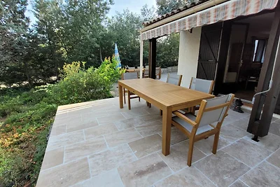 Villa in collina su terreno privato con vista