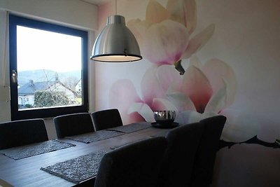 Ferienwohnung mit Balkon und Garten