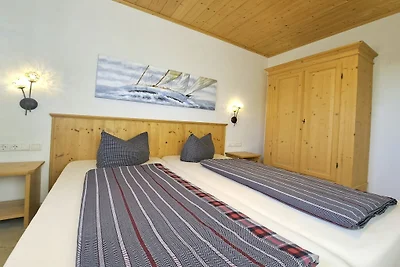 Ferienhaus in Altefähr mit Schwimmbecken