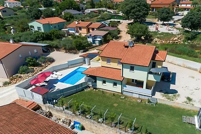 Holiday House Mila