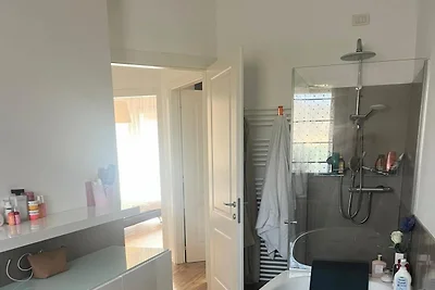 Schöne Villa mit Pool und Garten
