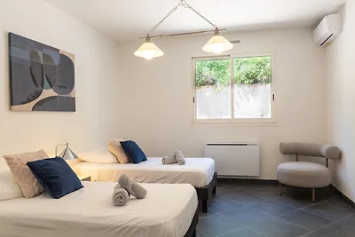 Villa mit Swimmingpool, Sauna, Fitness,...