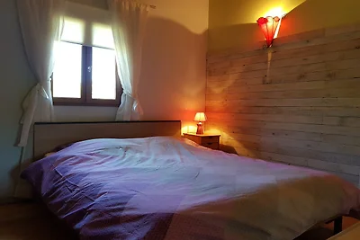 Villa mit beheiztem Pool und Whirlpool