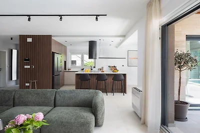Villa Prima Lux - Four Bedroom Villa with...