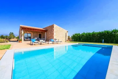 Ländliche Villa in Búger mit Pool