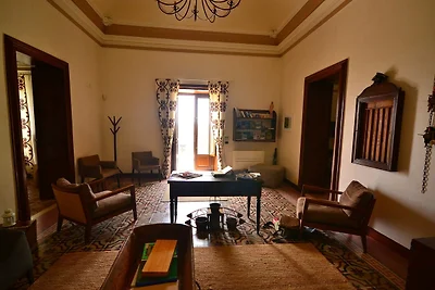 Elegante villa storica con piscina nella regi...