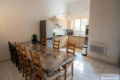 Villa in Vias mit Garten und Grill