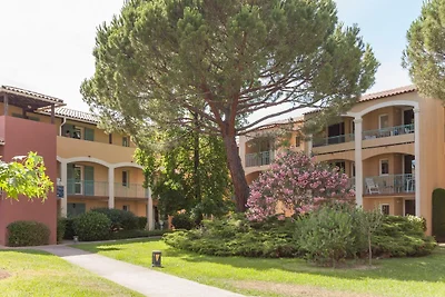Heiligdom met terras nabij Cannes