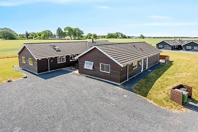 18 Personen Ferienhaus in Bogense