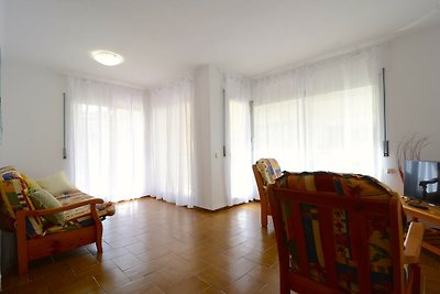 Apartment für acht Personen in Strandnähe