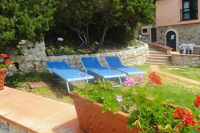 Wohnung in Rio nell Elba mit Garten