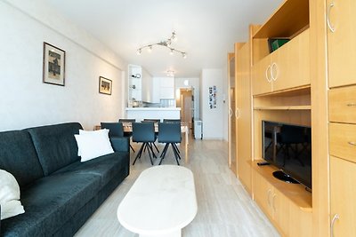Appartement, woonkamer met uitzicht op zee