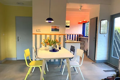 Modernes Ferienhaus in Strandnähe