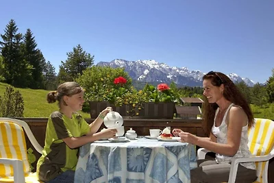 Ferienwohnung in Krün mit Schwimmbecken