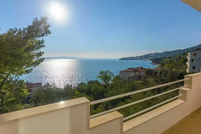 Villa Maslina-Olive two bedroom apartment wit...