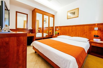 Appartmenten 4**** in Zaton Holiday Resort, m...