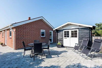 4 Personen Ferienhaus in Henne