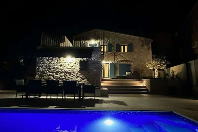 Villa a Mugeba con piscina