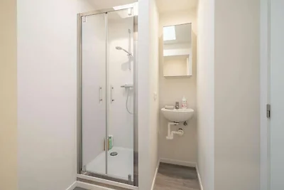 Geräumige Wohnung am Flussufer