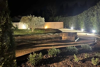 Helle Wohnung mit Pool und Spa