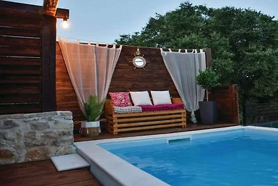 Villa in ZADAR mit Schwimmbecken