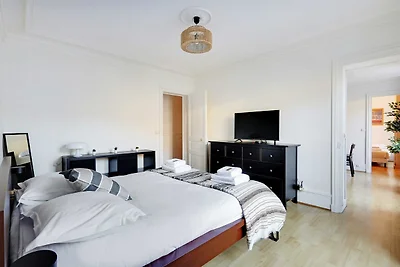 Ervaar de Parijse levensstijl: 2BR nabij Port...