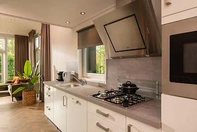 Premium-Lodge mit Whirlpool und Sauna für 5...