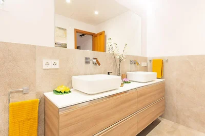 Villa in Manresa met toegang tot het strand