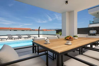 Villa Aria mit Pool