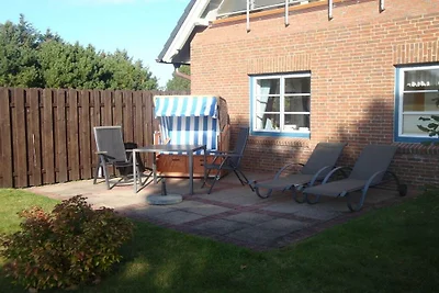 Apartamento vacacional en Nebel con piscina.