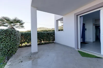 Meerblick mit Klimaanlage und Garten