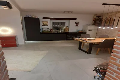 Kroatisches Familien-Poolhaus in Meeresnähe
