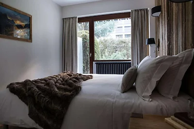 Apartment with Lovely Terrace near Lift...