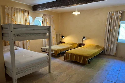 Villa in Saignon mit Pool und Aussicht