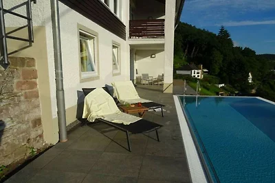 Ferienhaus in Malberg mit Schwimmbecken