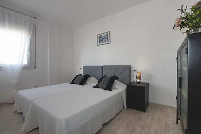 Appartement in Roses vlakbij het zandstrand