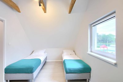 Luxe vakantiehuis in Rogowo met zwembad-voorh...