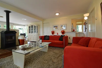 Vrijstaande bungalow met buitenhaard