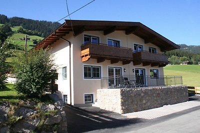 Luxuriöses Ferienhaus mit Terrasse in Tirol