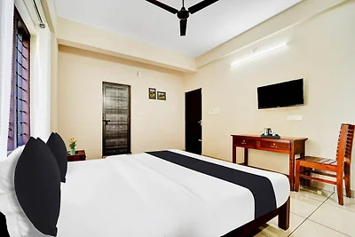 Super Hotel O Ambalamedu