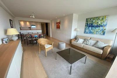 Rustig appartement op de 9e verdieping aan...
