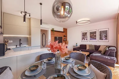 Apartment Floramye - Three Bedroom Apartment ...
